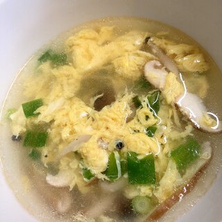 キノコと青ネギの中華風卵スープ